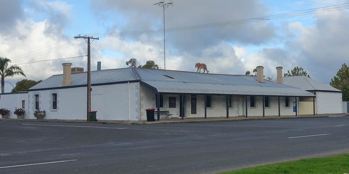 Tantanoola Tiger Hotel, Tantanoola SA